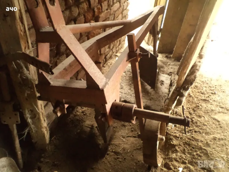 Плуг за трактор, снимка 1