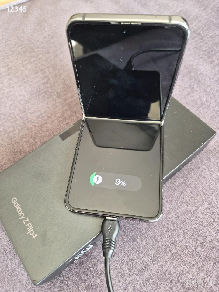 Samsung Galaxy Z Flip4, 256 GB,  Graphite, снимка 1