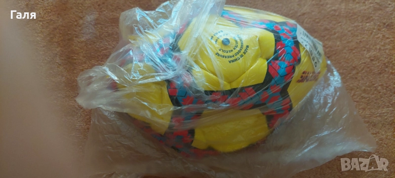 Нова футболна топка, снимка 1