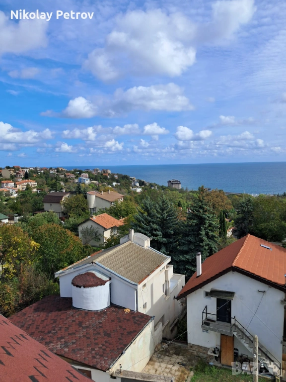 Тристаен апартамент с морска панорама (необзаведен, от собственик), снимка 1