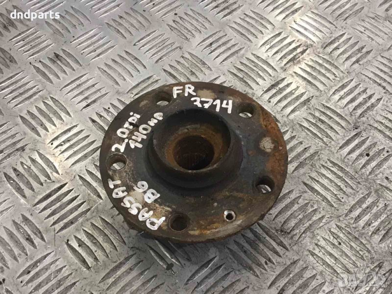 Предна дясна главина VW Passat B6,2.0TDI,140кс.,2006г., снимка 1