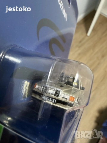 MINI GT 1:64 (Blister Pack) Mercedes-Benz 190E 2.3-16 #11, снимка 4 - Колекции - 56200694