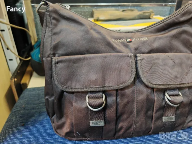 Оригинална чанта Tommy Hilfiger, снимка 3 - Чанти - 49262000
