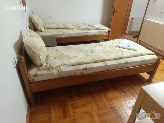Продавам единични легла от масив– Дъб., снимка 3 - Спални и легла - 56434788
