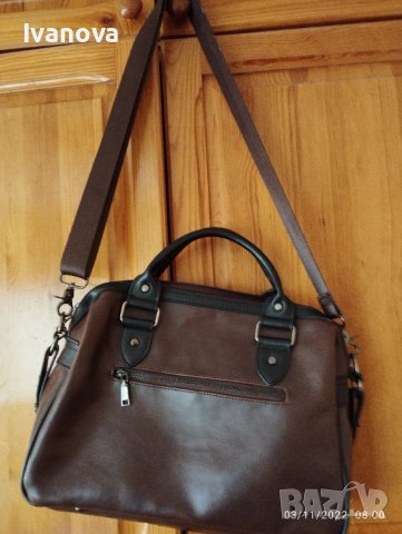 Продавам дамска чанта с две къси и една дълга дръжка, снимка 3 - Чанти - 38542500