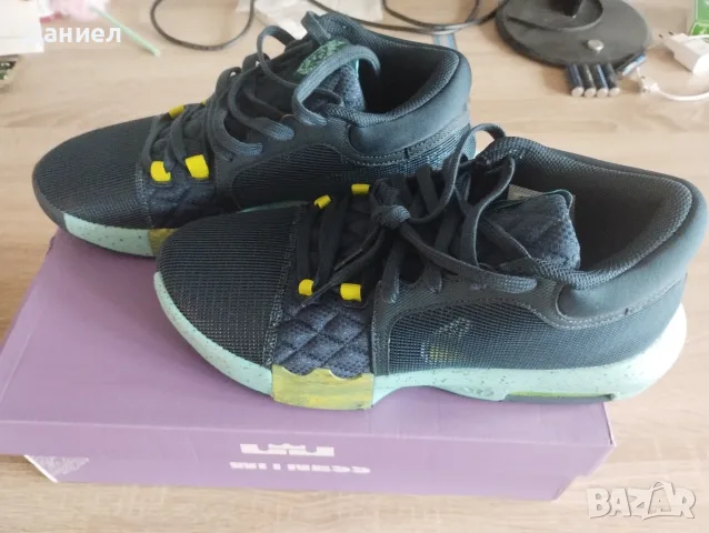 Маратонки LeBron Witness VIII 44