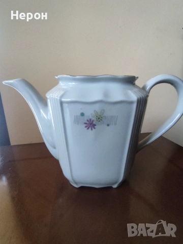 Порцеланово бърдуче/чайник, снимка 11 - Сервизи - 46226321