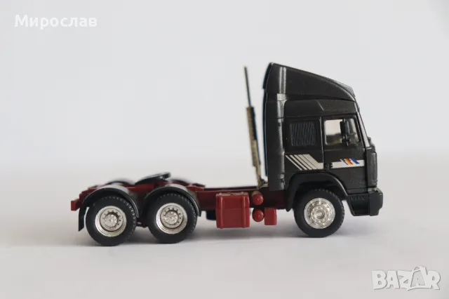 HERPA 1:87 H0 IVECO TURBOSTAR КАМИОН TIR МОДЕЛ ВЛЕКАЧ, снимка 6 - Колекции - 49391761