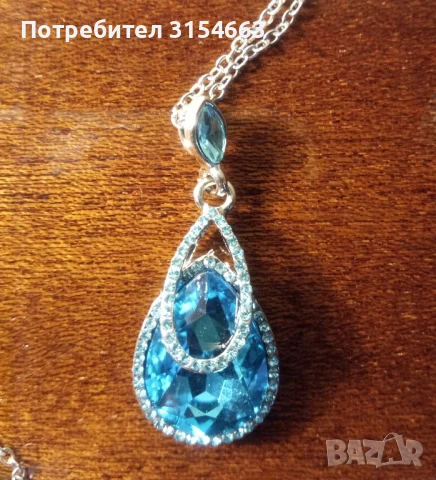 Колие с кристали , снимка 2 - Колиета, медальони, синджири - 50624746