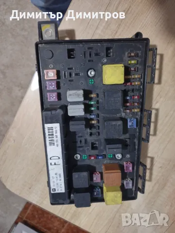 Табло с предпазители и релета за  Опел Астра 1600 куб.105 к.с.