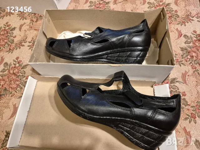 Нови черни полуотворени обувки на платформа, снимка 4 - Дамски ежедневни обувки - 50292703