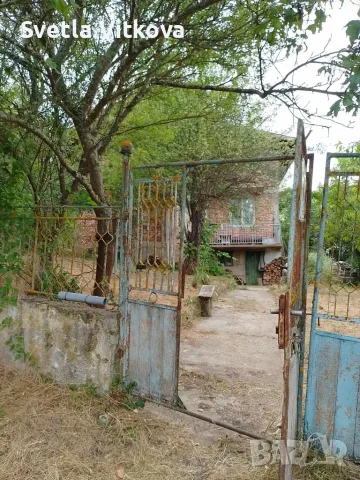 Продавам къща в село Светля 