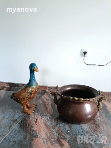 Порцеланова фигура на пате , гъска , изработена с внимание към детайла. , снимка 6 - Статуетки - 51468143