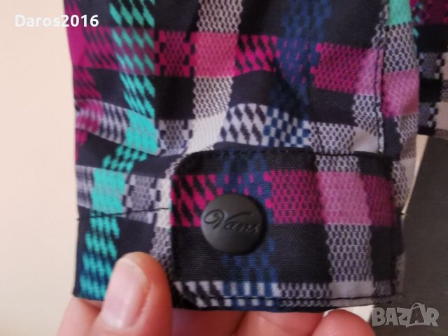 Страхотно яке Vans размер M, снимка 6 - Якета - 38389834