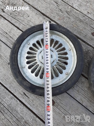 Гуми от старо детско колело, снимка 5 - Други ценни предмети - 29400322