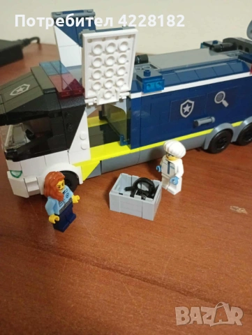 Lego city Police Mobile Crime Lab Truck, снимка 11 - Конструктори - 53297380