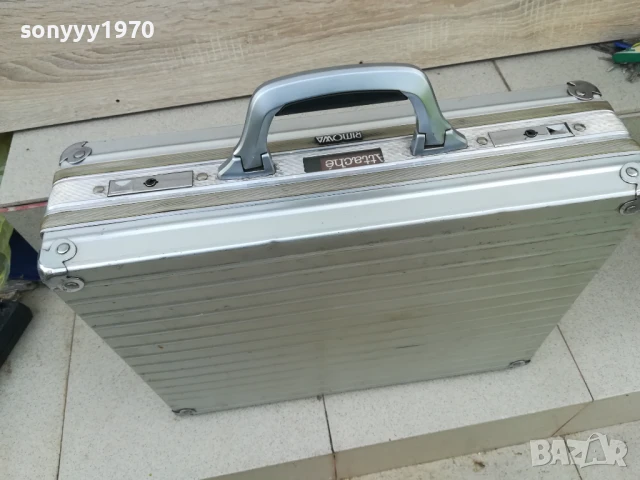 немски куфар-алуминиев марков 0306251952LCHERY