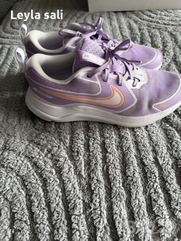 NIKE маратонки 38н
