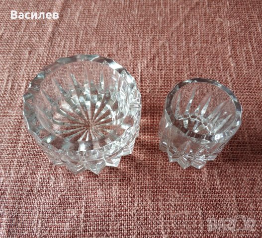 Продавам  ретро кристален пепелник комплект с цигаретник