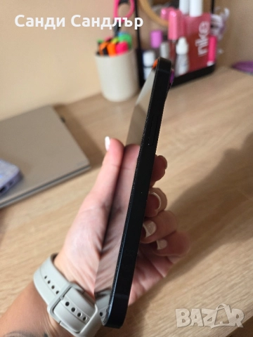 IPhone 13, снимка 2 - Apple iPhone - 52142942