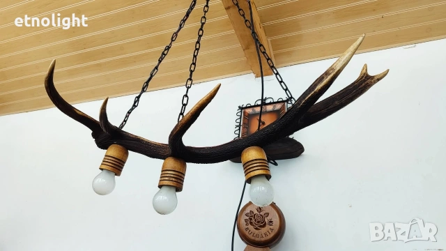 Ръчно изработен полилей от рога на елен с ръчно изработени дървени чашки , снимка 2 - Полилеи - 53334322