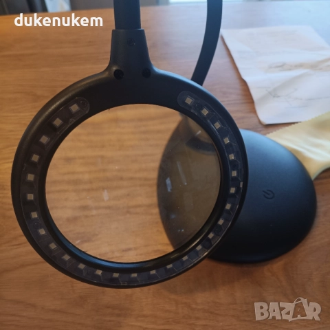 Настолна увеличителна лампа лупа 5X, 28 LED, с тъч управление, снимка 8 - Настолни лампи - 52652220