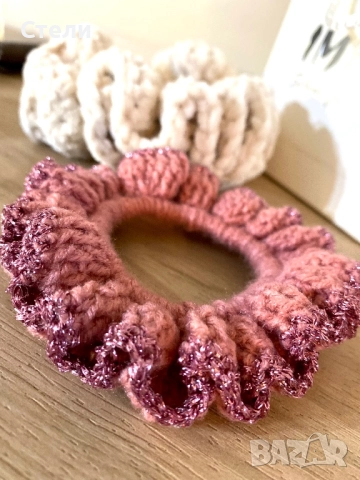  Ръчно плетено скрънчи за коса