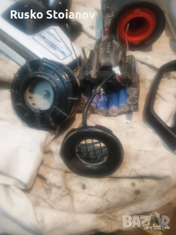 Прахосмукачка Bosch BCH6L2560 за части, снимка 5 - Прахосмукачки - 53035634