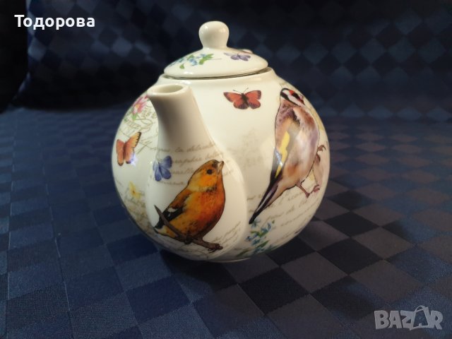 Изящен порцеланов чайник- Bone China, снимка 3 - Сервизи - 42865137