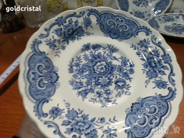 Английски порцелан чинии , снимка 1 - Антикварни и старинни предмети - 44576725