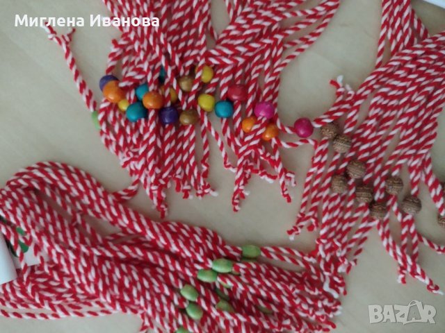 Мартеници десятки на едро и дребно , снимка 5 - Гривни - 31444047