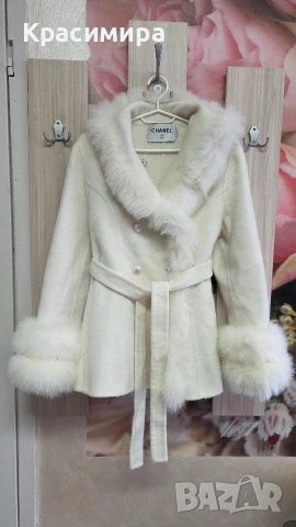 палто Chanel налично