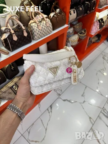 Guess ✨Дамски Чанти , снимка 12 - Чанти - 55952577