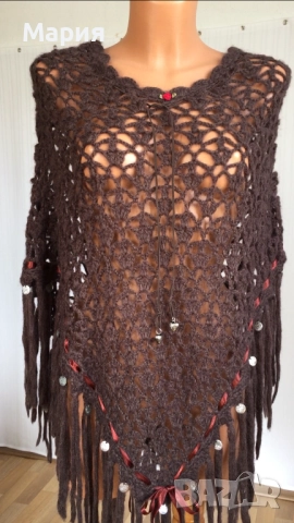 S / M / L Ново Дамско Марково Пончо Isla Ibiza Bonita Плетено Кафяво с ресни, снимка 2 - Блузи с дълъг ръкав и пуловери - 51822349