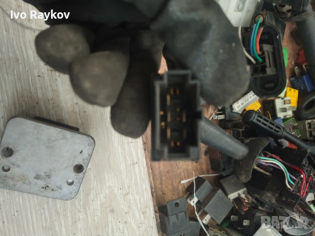 Копче подгрев задно стъкло за VW PASSAT , 3A0959621G, снимка 2 - Части - 53937136