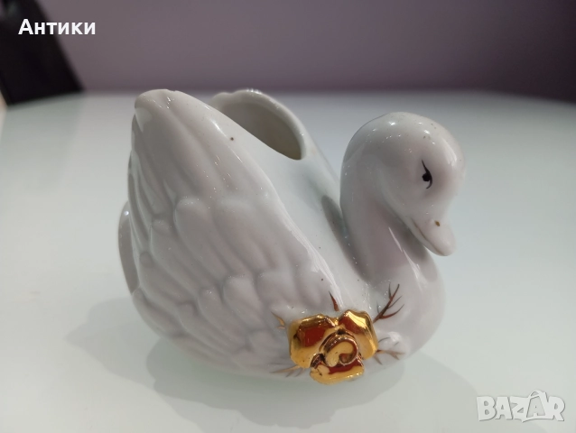 Стара порцеланова фигура с Лебед , снимка 4 - Колекции - 52661726