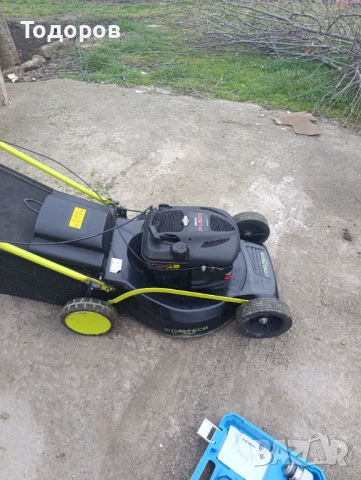 Бензинова косачка 