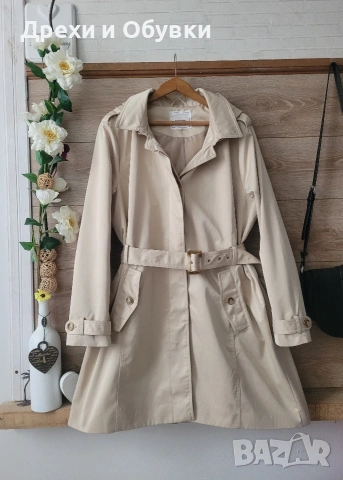 Нов тренч манто в бежов цвят със сваляща качулка 