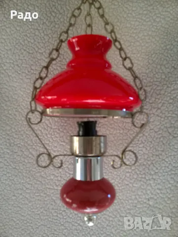 Красив полилей с червен стъклен абажур, снимка 2 - Полилеи - 49125574