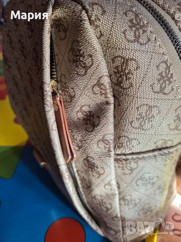 Раница Guess в бежаво, снимка 3 - Раници - 56369260