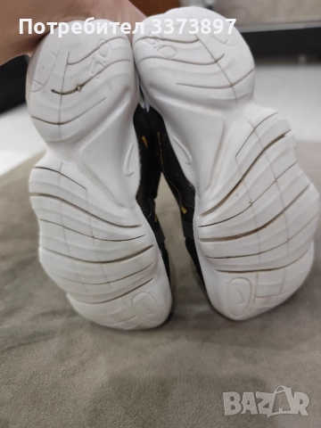 Детски маратонки Nike, снимка 4 - Детски маратонки - 52448213