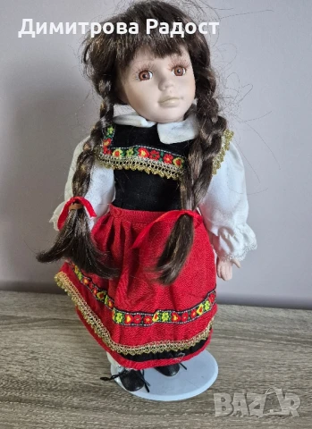 Порцеланова колекционерска кукла! Състояние без забележки! 