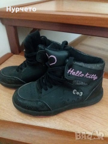 Кожени кецове Hello Kitty и кецове LC Waikiki 