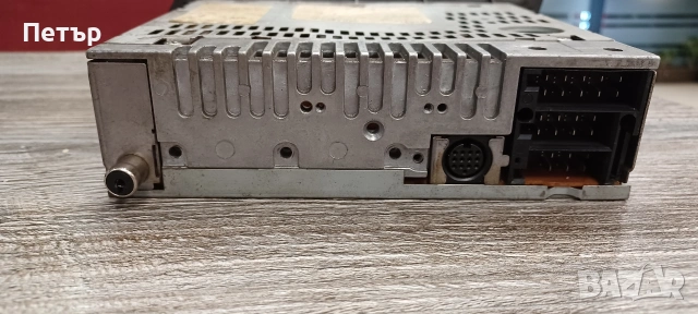 Радиокасетофон за кола Clarion от Peugeot, снимка 6 - Радиокасетофони, транзистори - 53299532