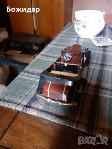 Стара МЕХАНИЧНА КОЛА. С КЛЮЧЕ., снимка 4 - Други ценни предмети - 37950798