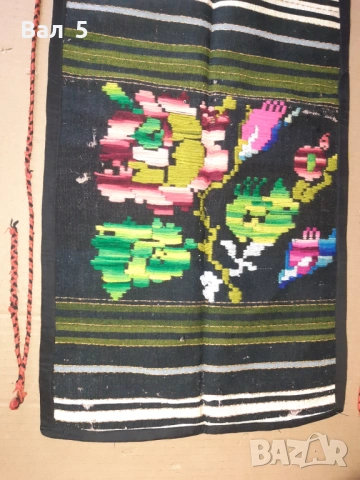 Автентична тъкана рядка вълнена престилка , носия, снимка 2 - Антикварни и старинни предмети - 53874917