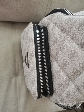 Нова дамска раница Guess реплика , снимка 2 - Чанти - 44711434