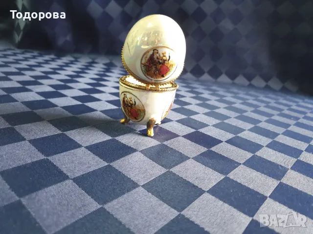 Порцеланово седефено яйце  -кутийка за бижута, снимка 5 - Антикварни и старинни предмети - 47473526