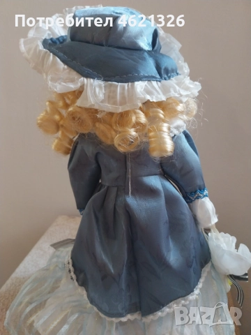 Винтидж немска порцеланова кукла в празнична рокля като ново, снимка 4 - Декорация за дома - 52155771