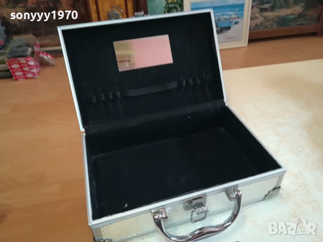 КРАСИВО КУФАРЧЕ 25Х16Х9СМ 2202241100, снимка 2 - Антикварни и старинни предмети - 44413674